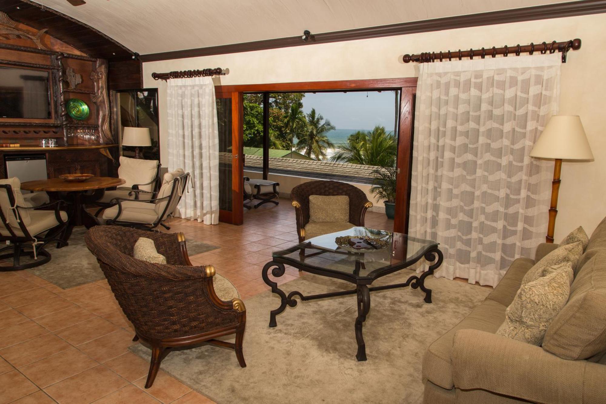 Club Del Mar Oceanfront Hotel Jacó Eksteriør billede
