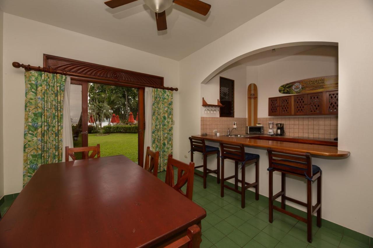 Club Del Mar Oceanfront Hotel Jacó Eksteriør billede