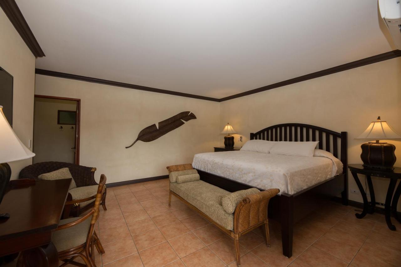 Club Del Mar Oceanfront Hotel Jacó Eksteriør billede
